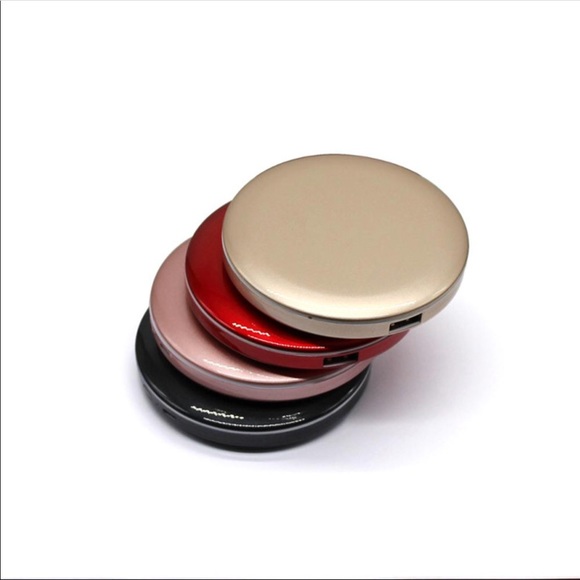 Charging station with inter graded mirror. - Picture 5 of 5